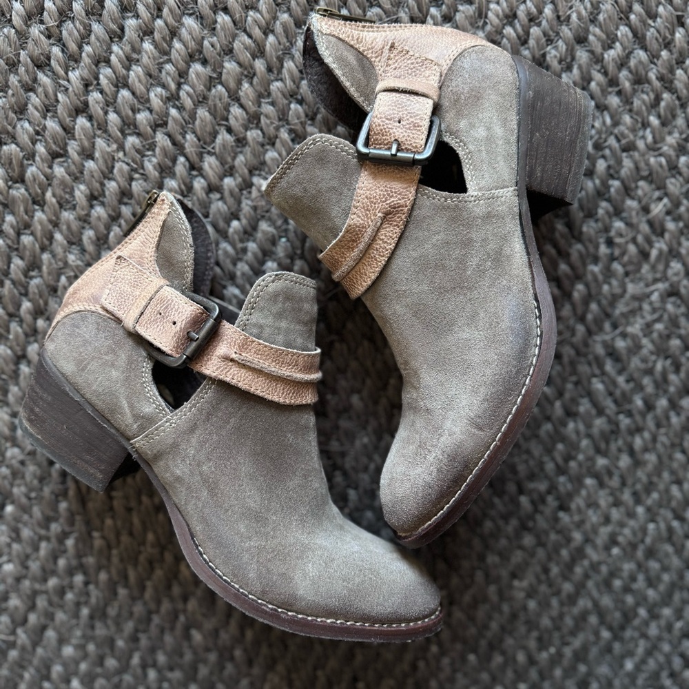 Rebels Buckle Detail Bootie